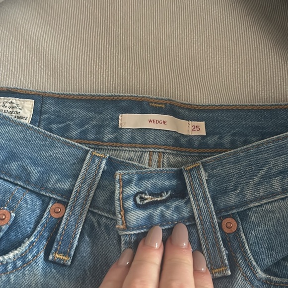 Levi’s wedgie size 25 - Picture 2 of 4